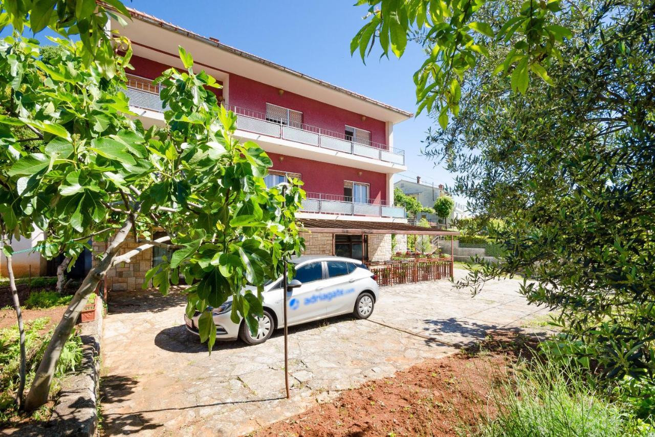 Apartments Mladen Jelica Ičići Eksteriør billede